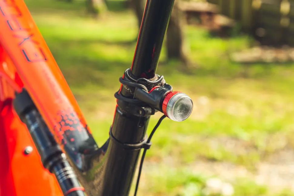 Exposure RedEye ebike takavalo