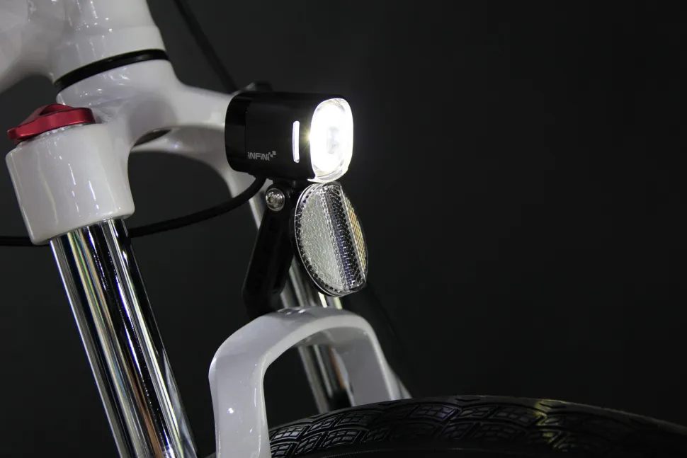 Infini etuvalo E-Bike 50 Lux