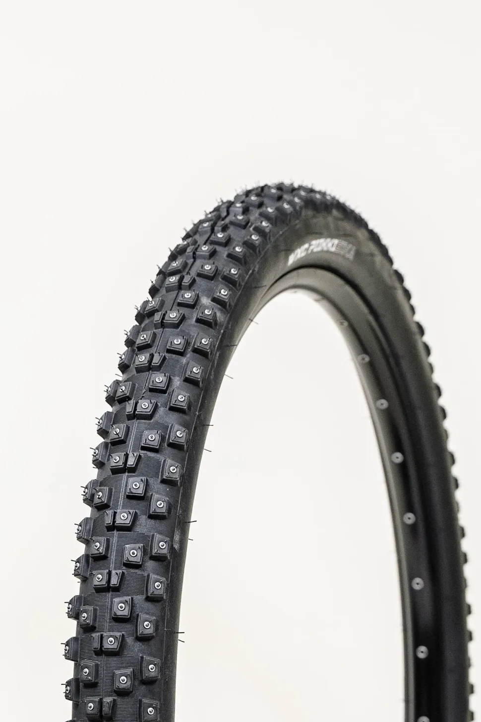 Suomi Tyres Piikkisika W384 TLR 27,5 x 2.6"